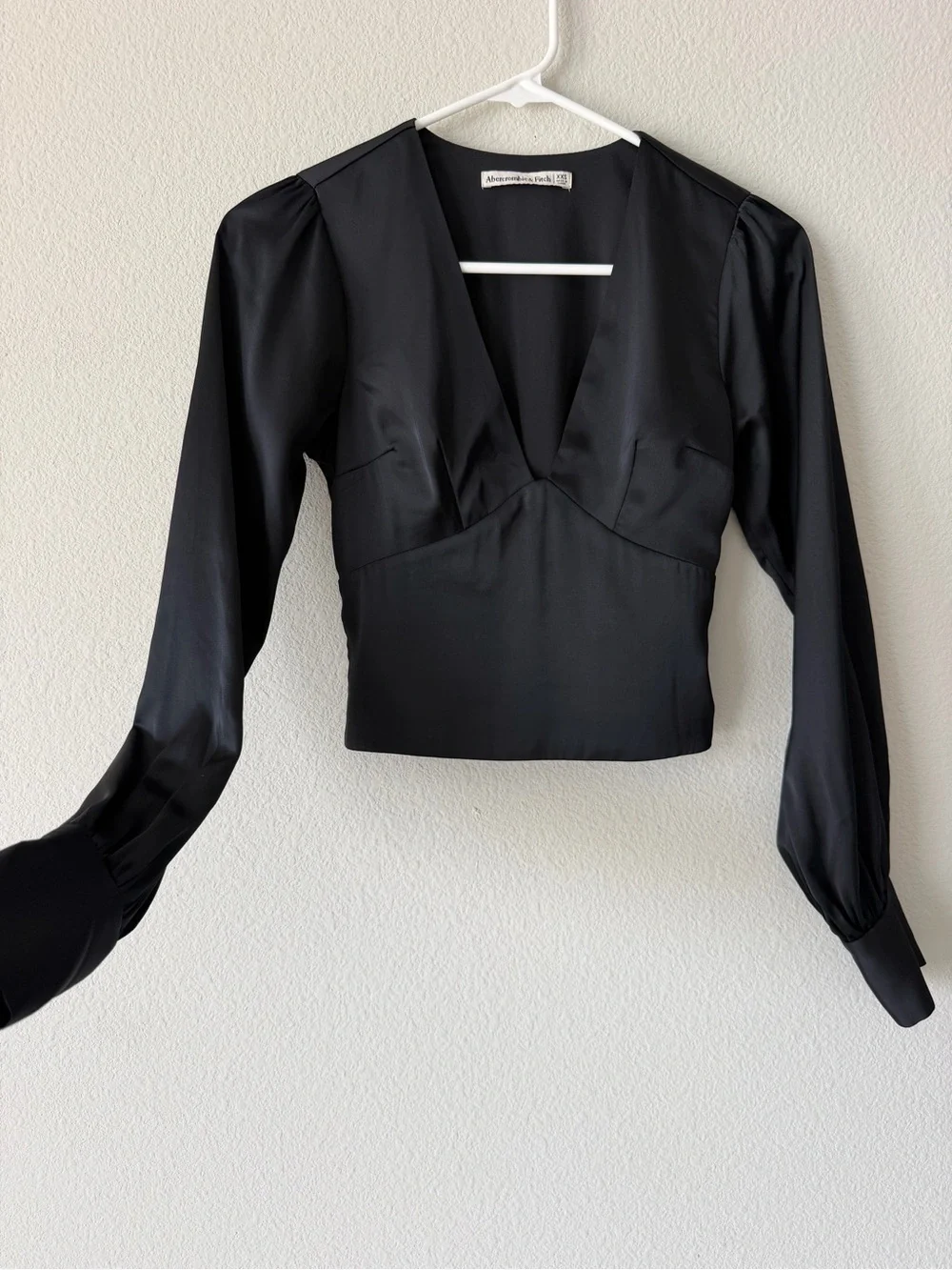 Abercrombie & Fitch Satin Plunge V-Neck Blouse Smoked Waist Puff Sleeve Top XXS
